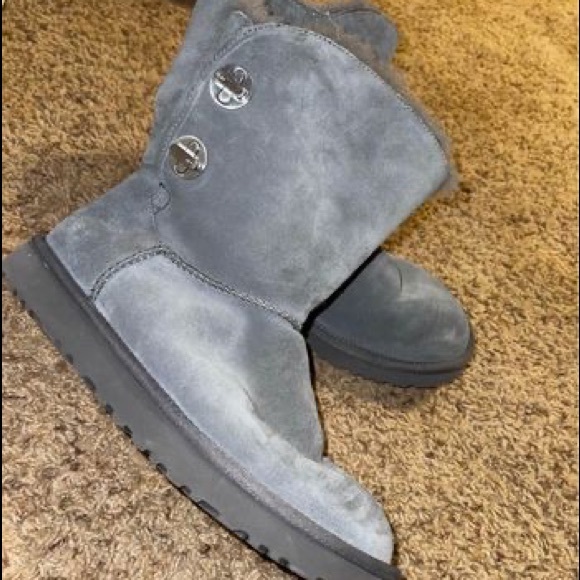 Bailey Button Uggs size 10 - Picture 2 of 3